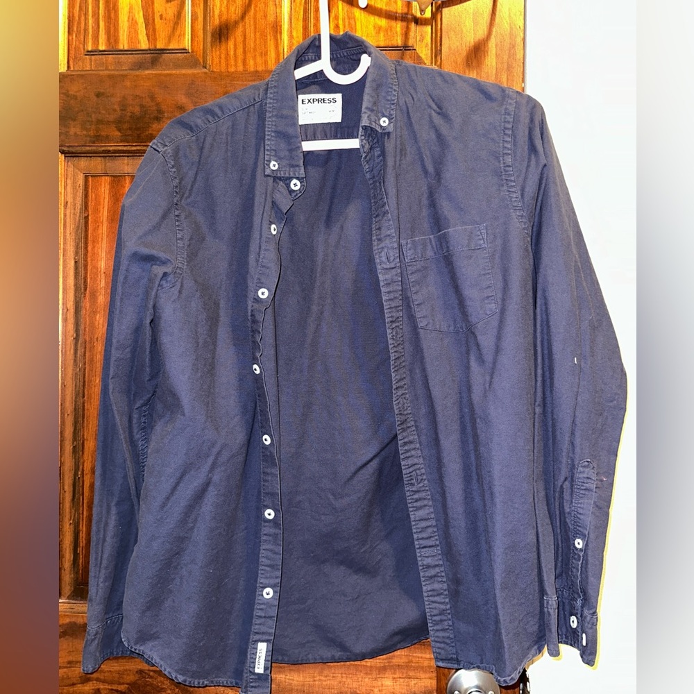 Express Men’s Dress Shirt Slim Soft Wash Size Medium Color Blue